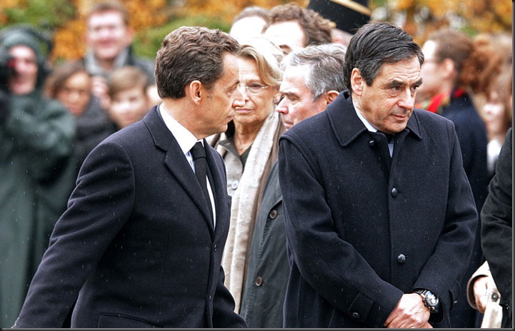 Sarkozy-accompagne-par-Fillon_pics_809 2